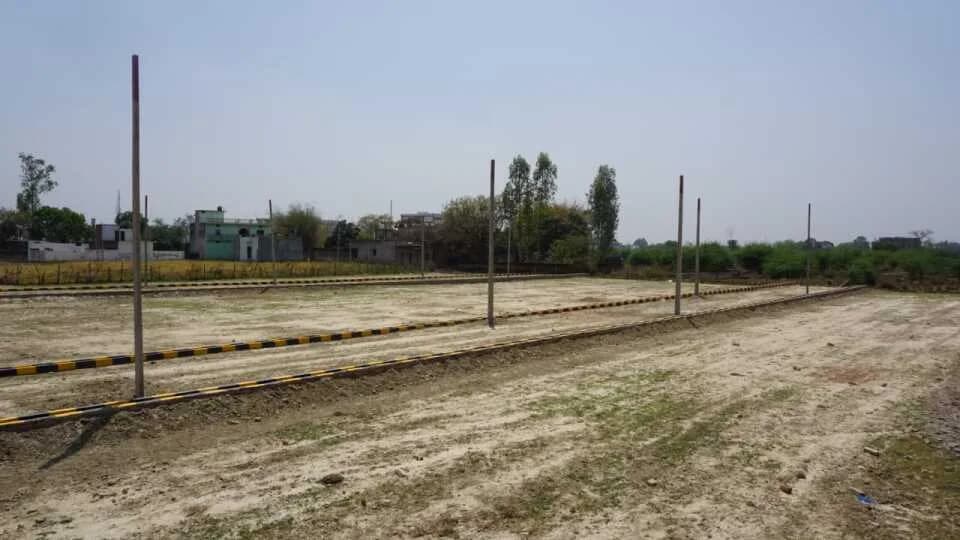 Grizel Paras Enclave, Kursi Road