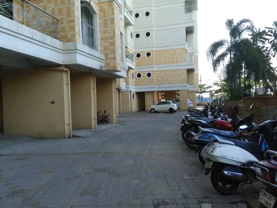 Tharwani Riverdale, Khadakpada