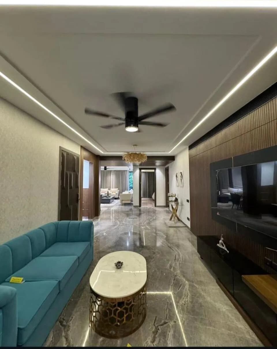 Bargainers Ultra Premium Luxurious Floor, DLF Phase 1