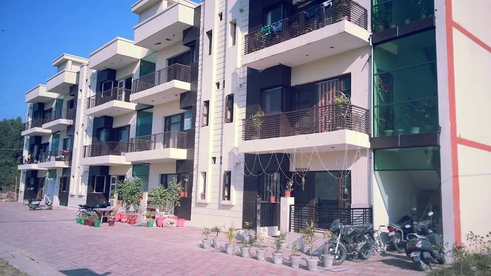 Rhythm Apartments, Sector 127