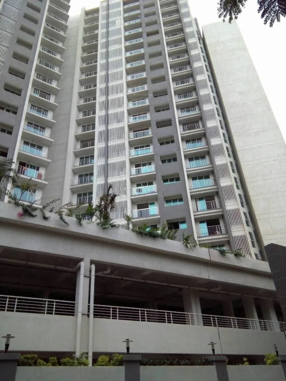 Lokhandwala Octacrest, Lokhandwala Kandivali East