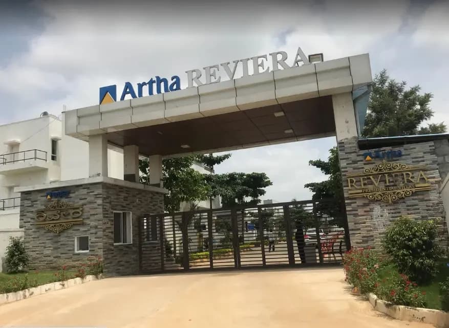 Artha Reviera, Marsur