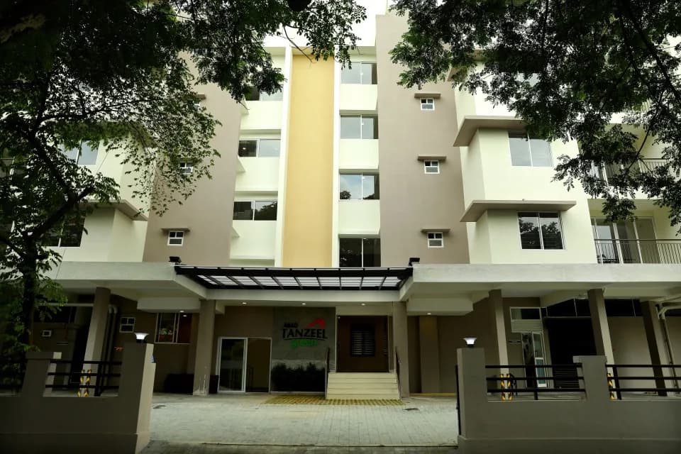 Abad Tanzeel Green, Kathrikadavu
