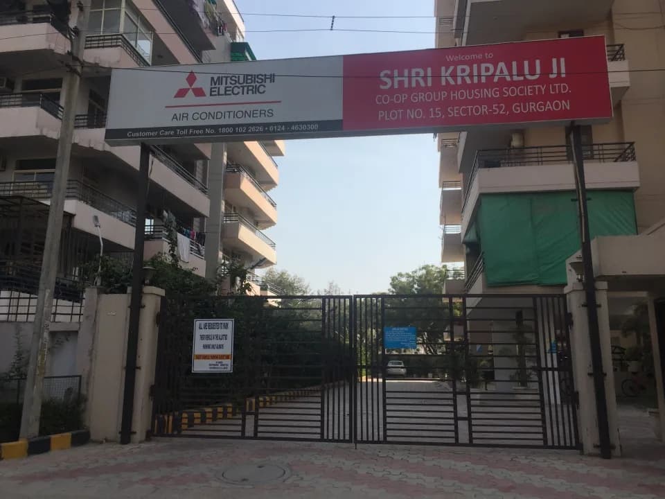 PGR Shree Kripaluji Apartment, Sector 52
