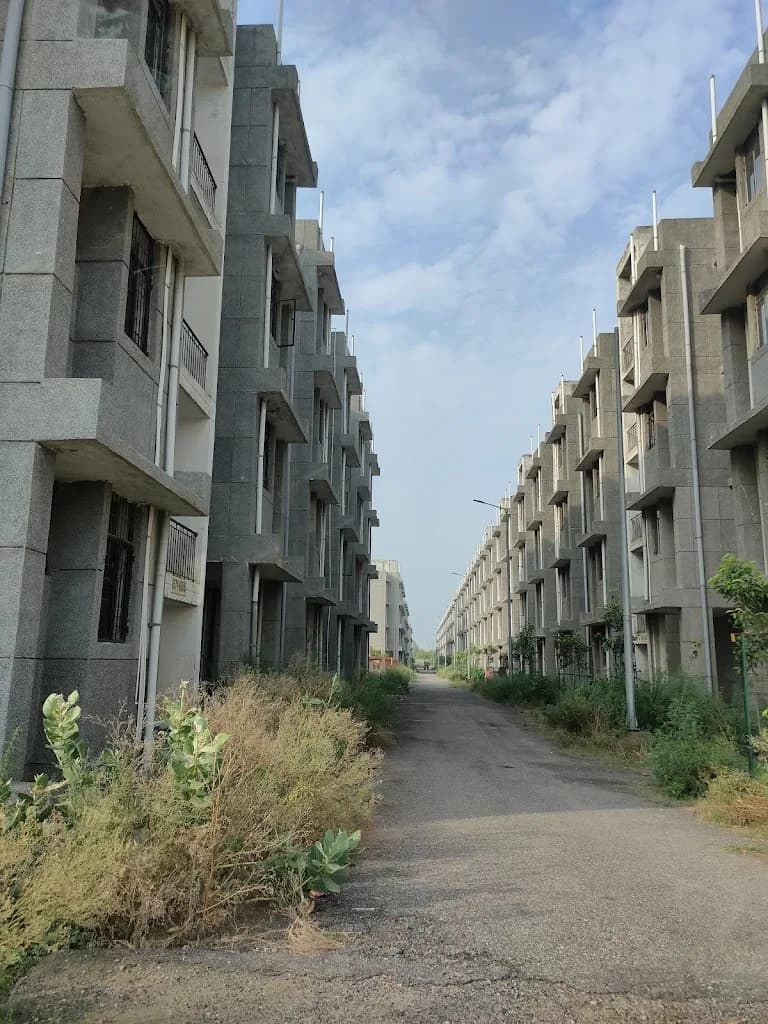 Yamuna Expressway Authority Flat, Yamuna Expressway