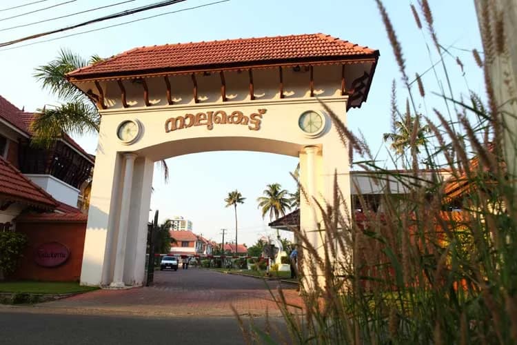 Kent Nalukettu, Palarivattom