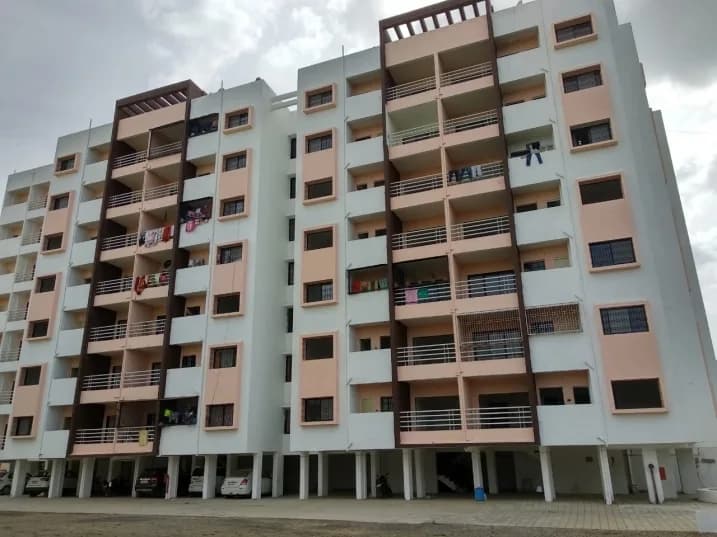 Apratim Park, Satara Parisar