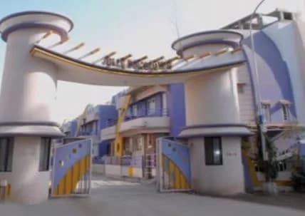 Jolly Bungalows — Entrance