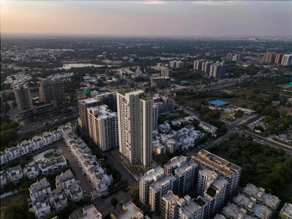 Rashmi Sky Scape, Thaltej