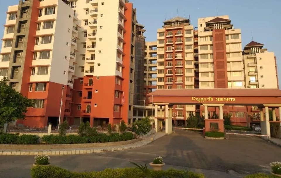 Rajgadh Estates, Sidhwan Canal Road