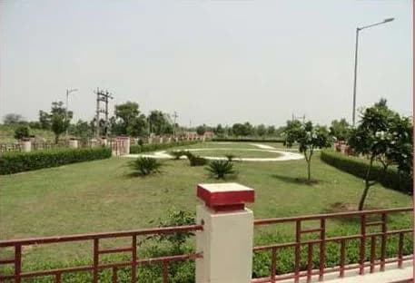 Ansal API Auro Villa and Elina — Garden