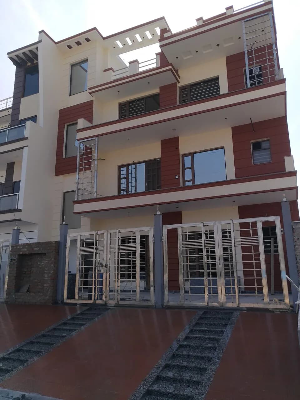 Anupam Asiana Floors, Sector 75