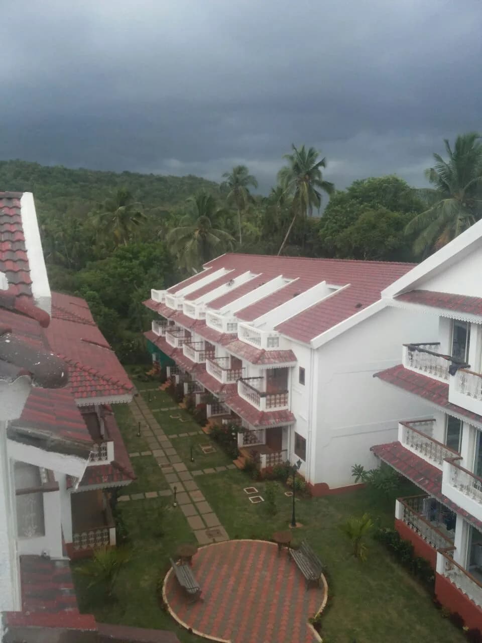 Redrock Elegance, Siolim