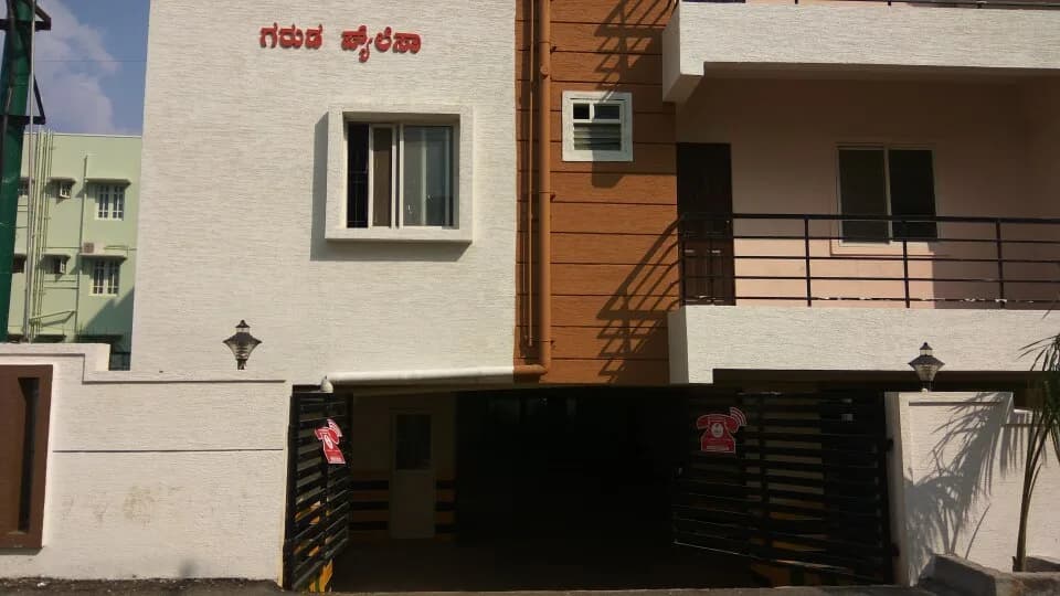 SLV Garuda Palace, Chokkanahalli