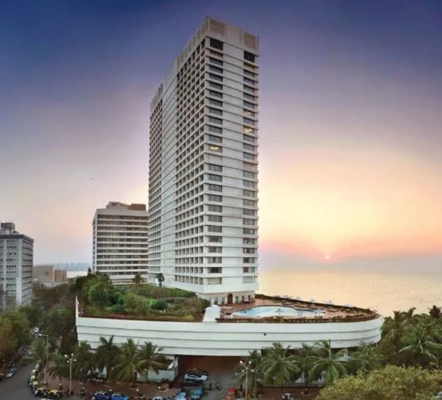Shapoorji Pallonji The Designate, Santacruz West