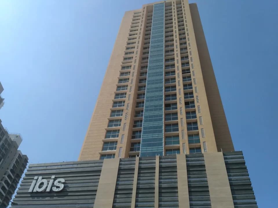 Red Brick IBIS — Elevation Image