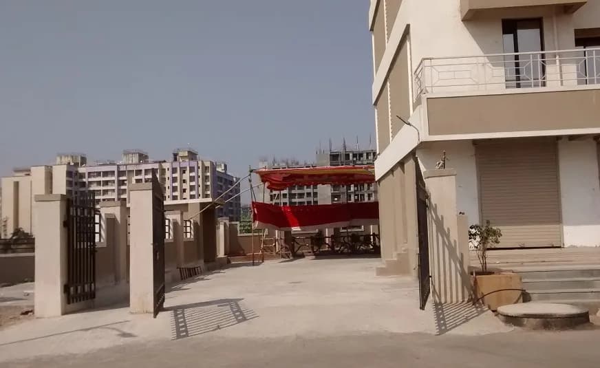 Mahalaxmi Nagar, Naigaon East