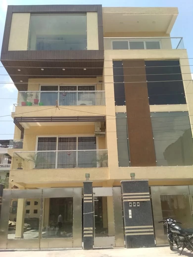 Gupta Builders Floors, Greenfields