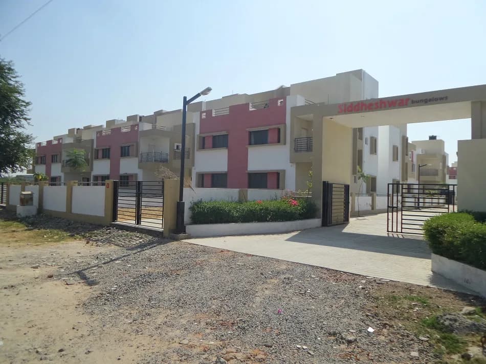 Siddheshwar Bungalows, Shela
