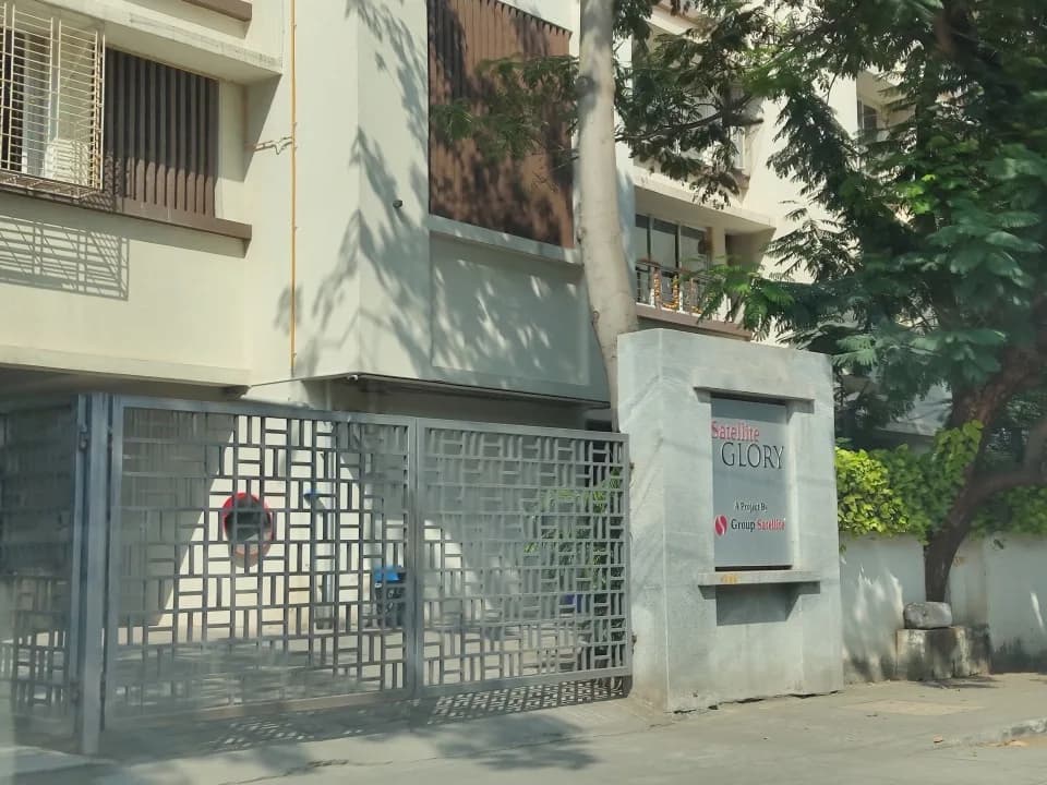 Satellite Glory, Andheri East