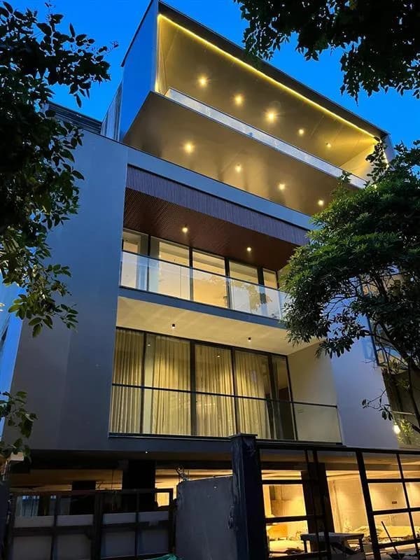 K K Kohli Luxurious Floors, Vikas Puri