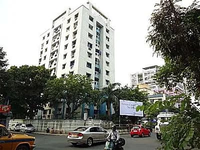 Merlin Woodlands High, Alipore