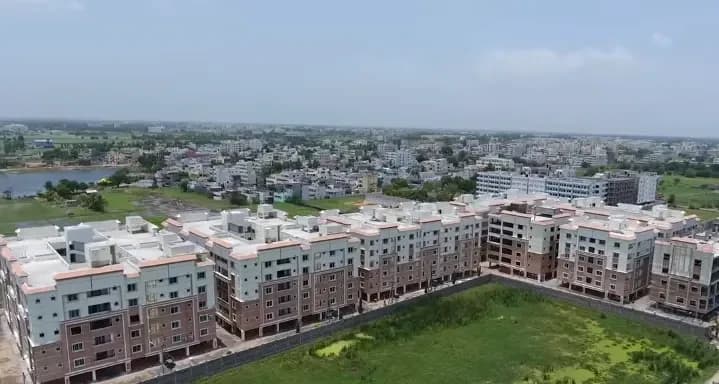 Sri Surya Teja Royal Green City, Kanuru