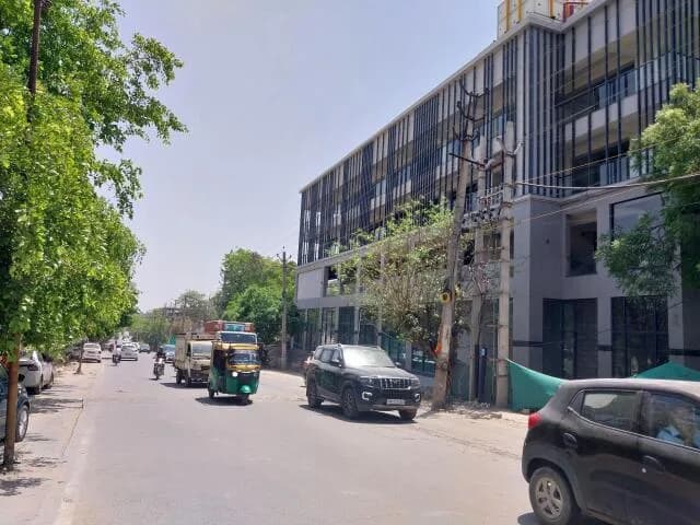 Urban Premia, Sarai Khawaja Village