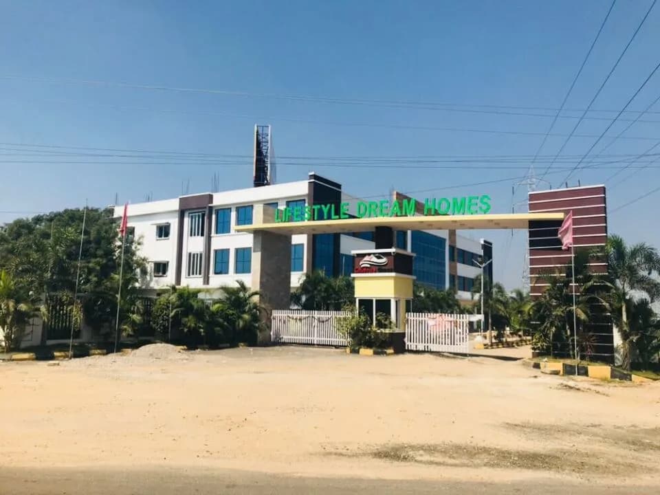 Celebrity Lifestyle Dream Homes 1, Bhanur