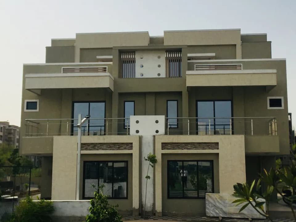 Parshwa Residency, Naroda