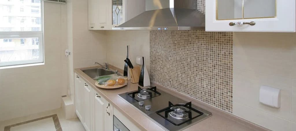 Hi Tech The Gold Crest — Artistic Kitchen
