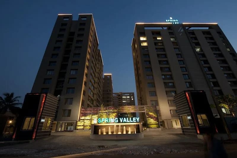DMD Spring Valley, New City Light