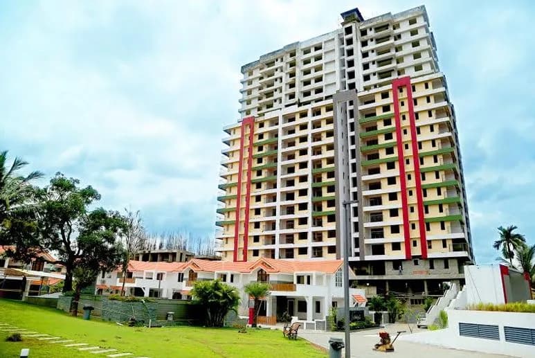Manjooran Rowan Park Springs — Front View