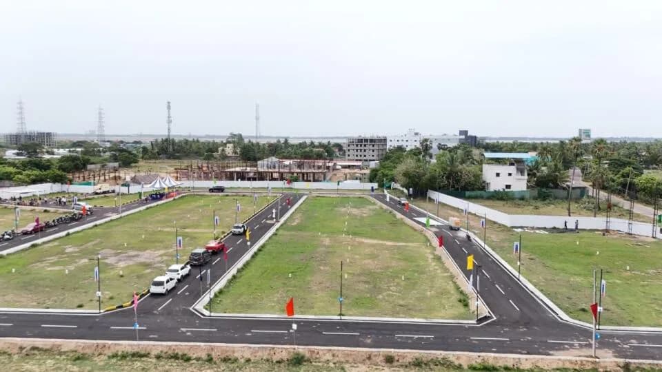 Royal C, Kelambakkam