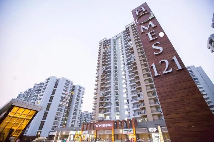 Homes 121, sector 121