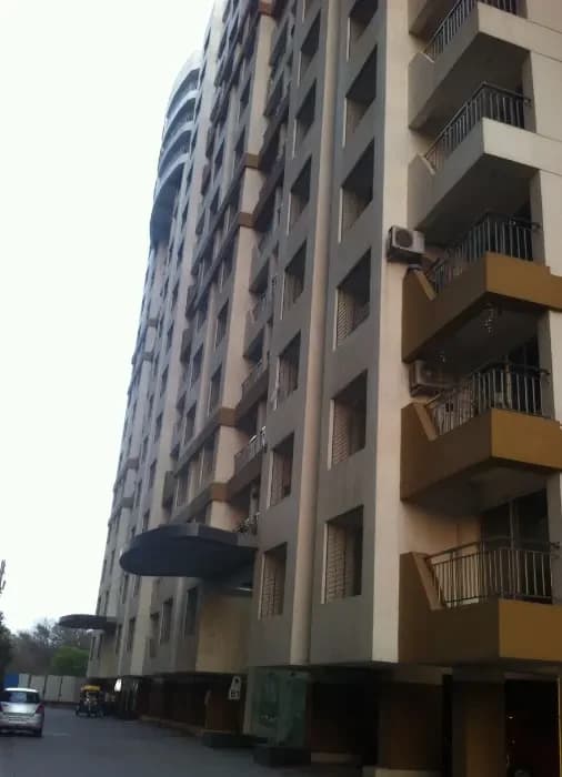 Siddhivinayak Maple Woods, Pipliya Kumar