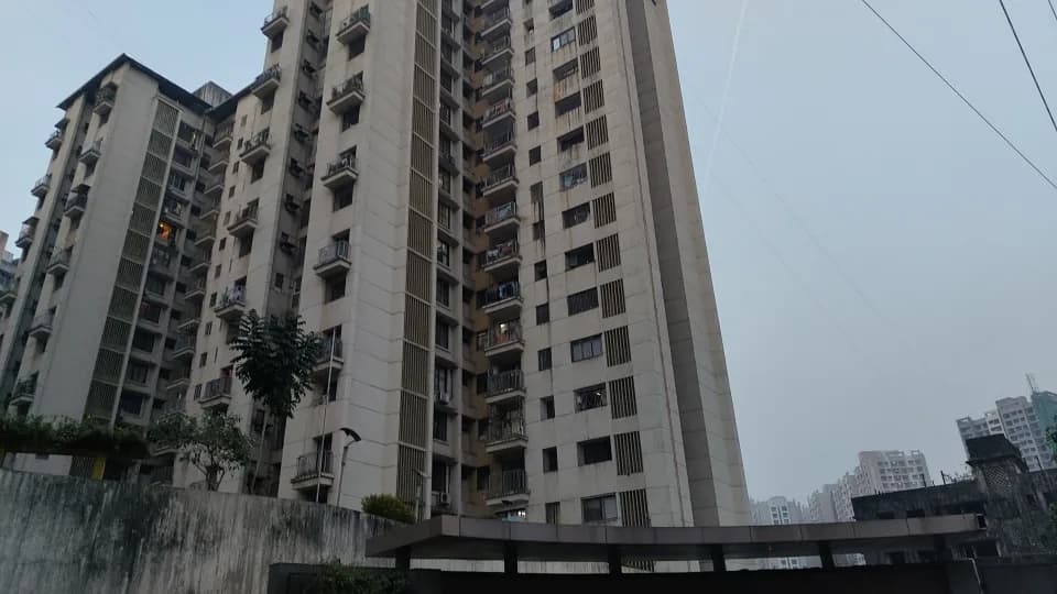 Lodha Aqua, Dahisar East