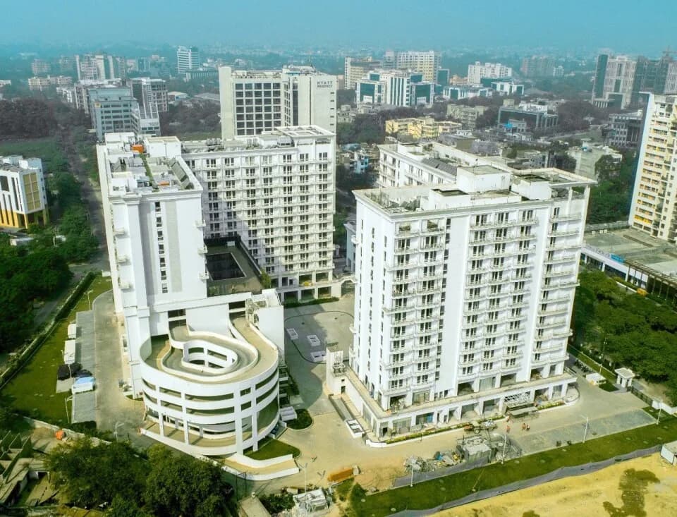 DLF My Pad, Vibhuti Khand