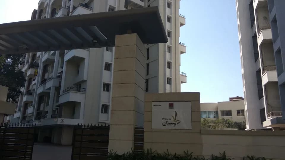 Prasun Savoy, Dhanori