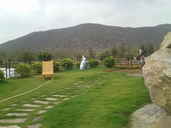 City Club House — Garden