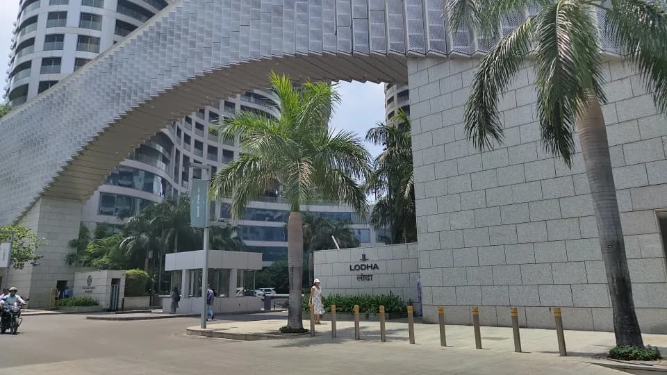 Lodha World Towers, Worli