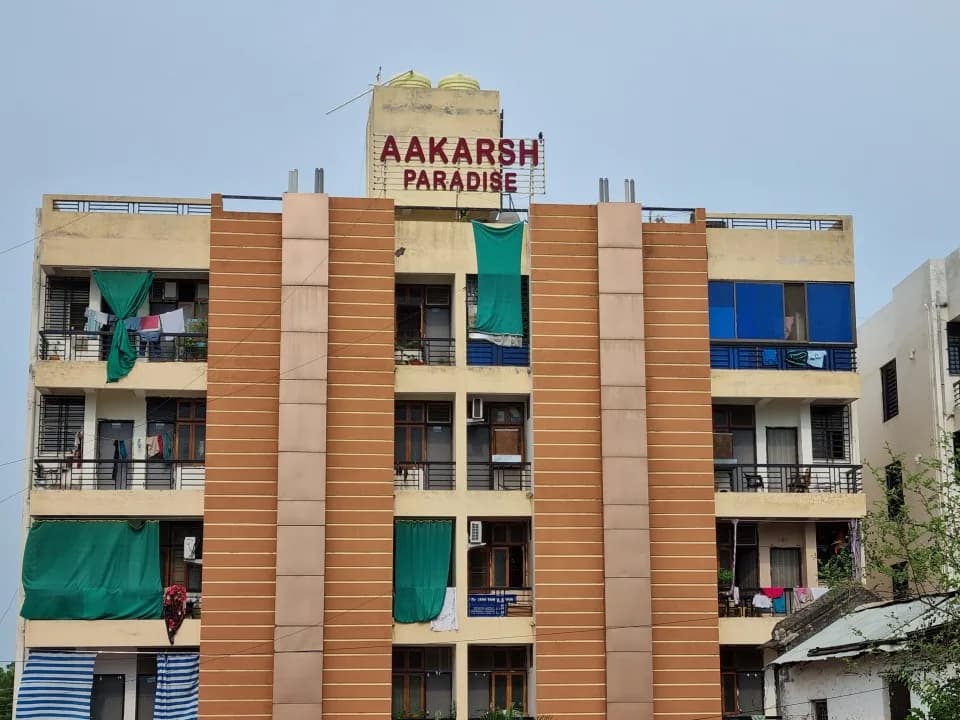 Aakarsh Paradise, Bilhari