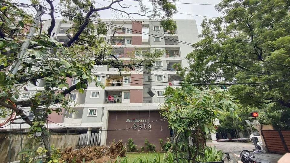 Arihant Esta The One, Mogappair East
