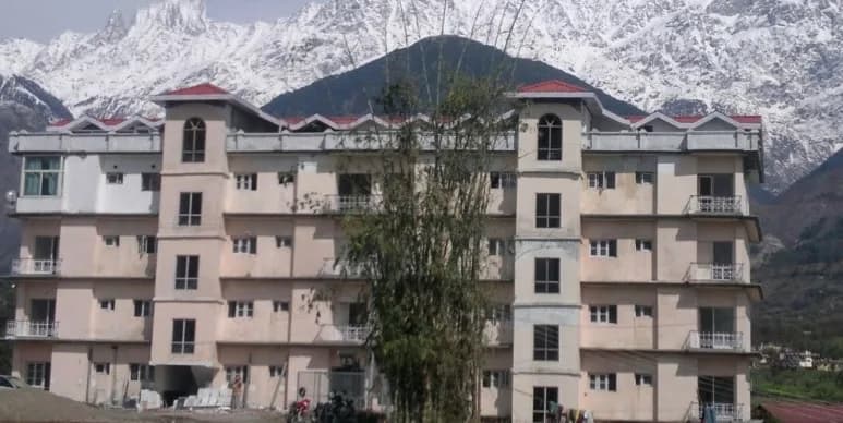 Uppals Snowline Apartments, Tang Narwana
