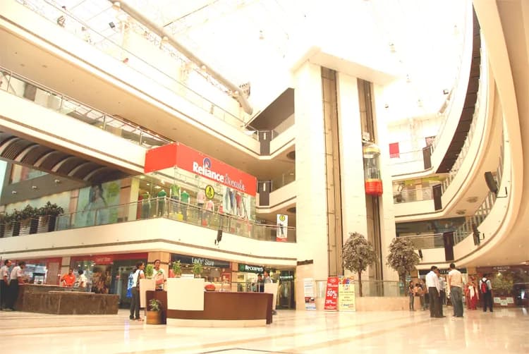 V3S East Centre Mall, Swasthya Vihar