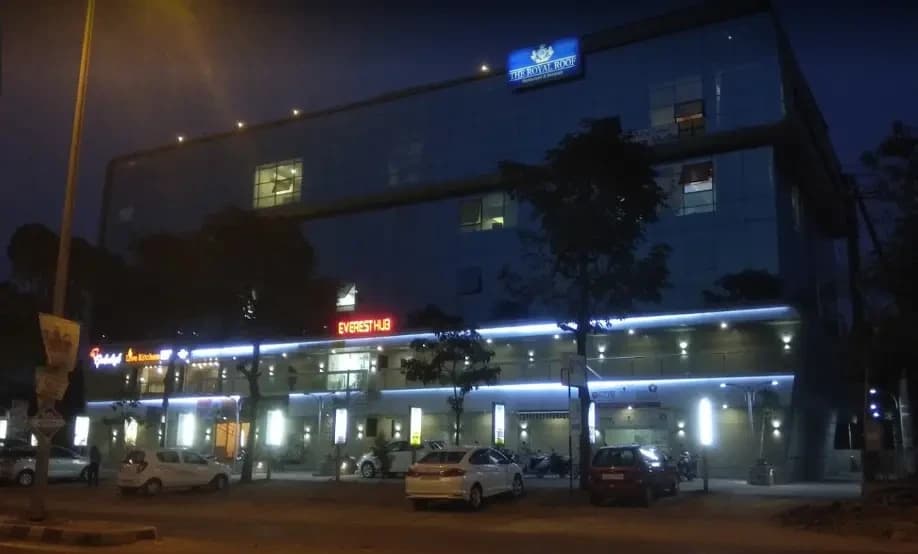 Everest Hub, Gotri