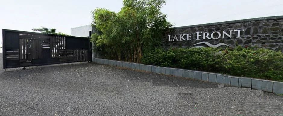 Lake Front, Shirwal