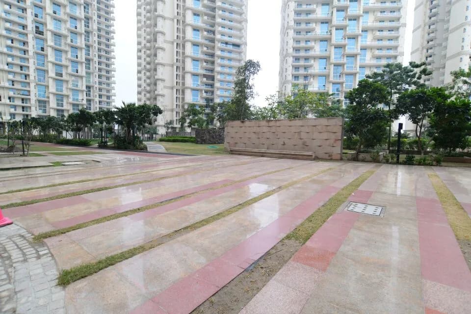 Mahagun Mezzaria, Sector 78