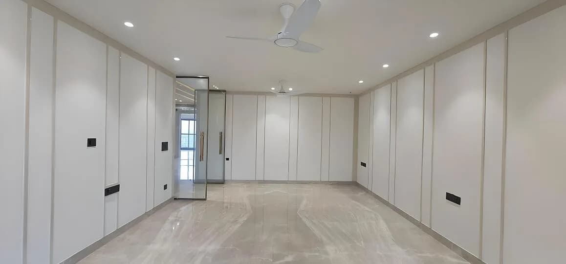 Bargainer Ultra Premium Luxurious Floor, South City 1