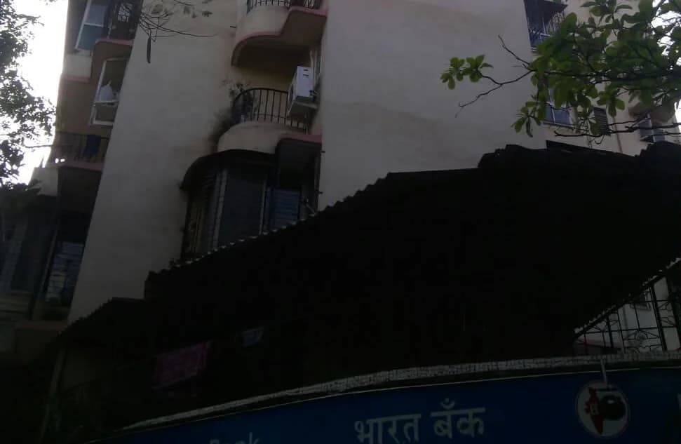 VR Geesee Apartment — Side View
